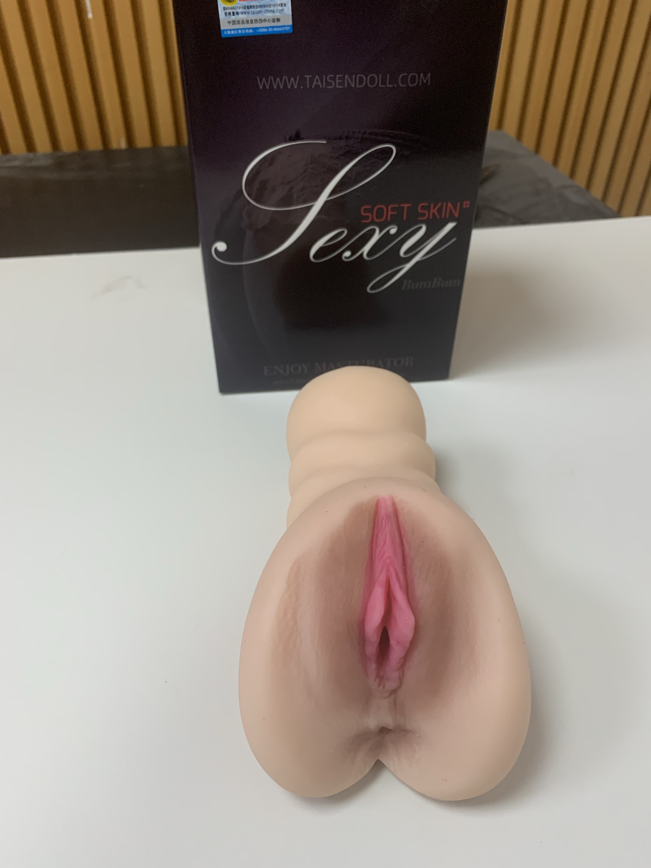 美国taisen蕾娜斯真人倒模熟女飞机杯推荐名器测评