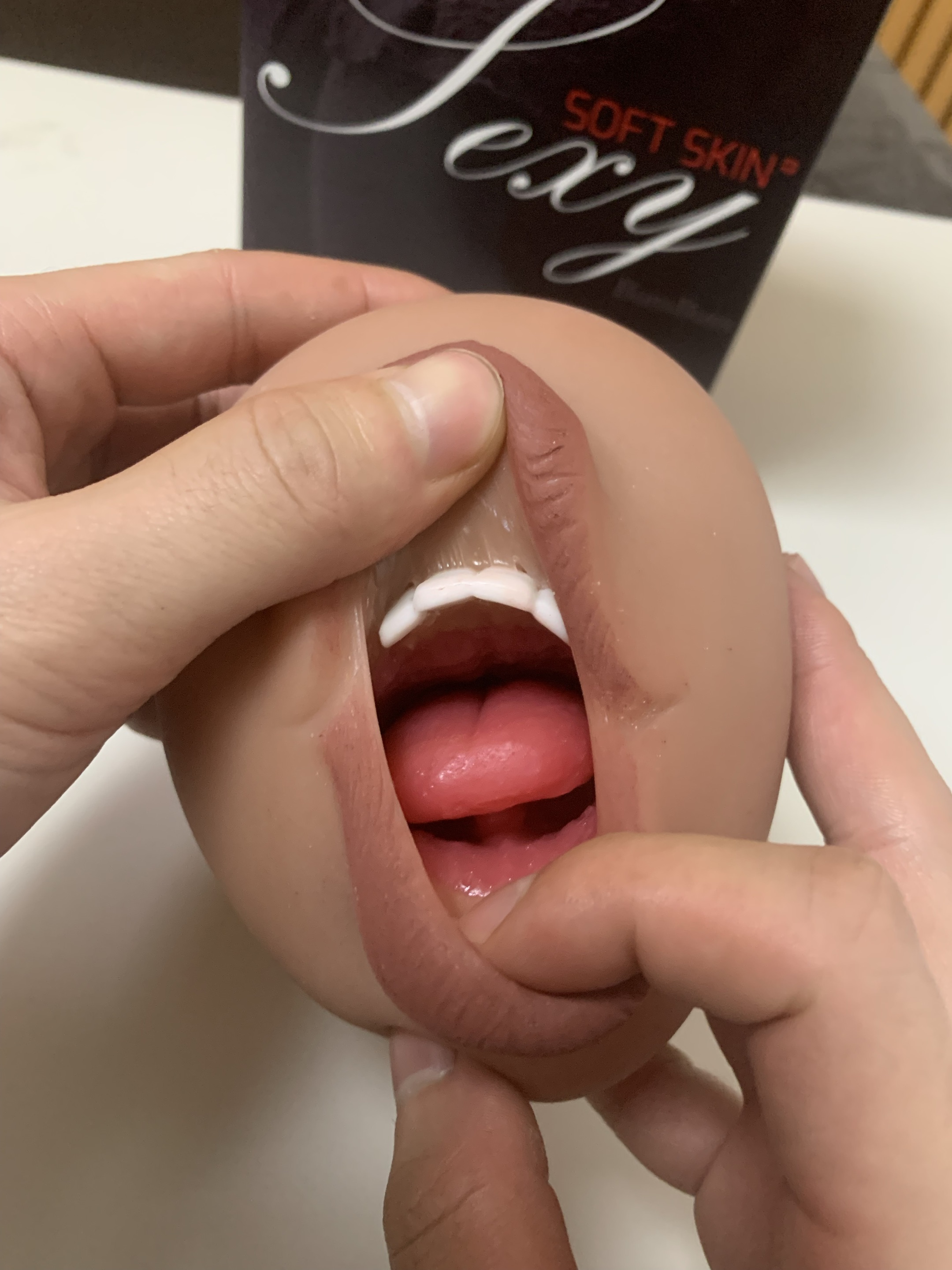 美国taisen芙蕾雅的嘴巴-----真人嘴巴倒模猎奇男用飞机杯名器推荐