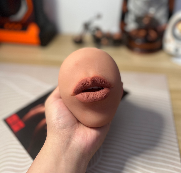 杯子君评测丨TAISEN芙蕾雅真实之口:700克美式口交杯写实,灵魂都被吸住了