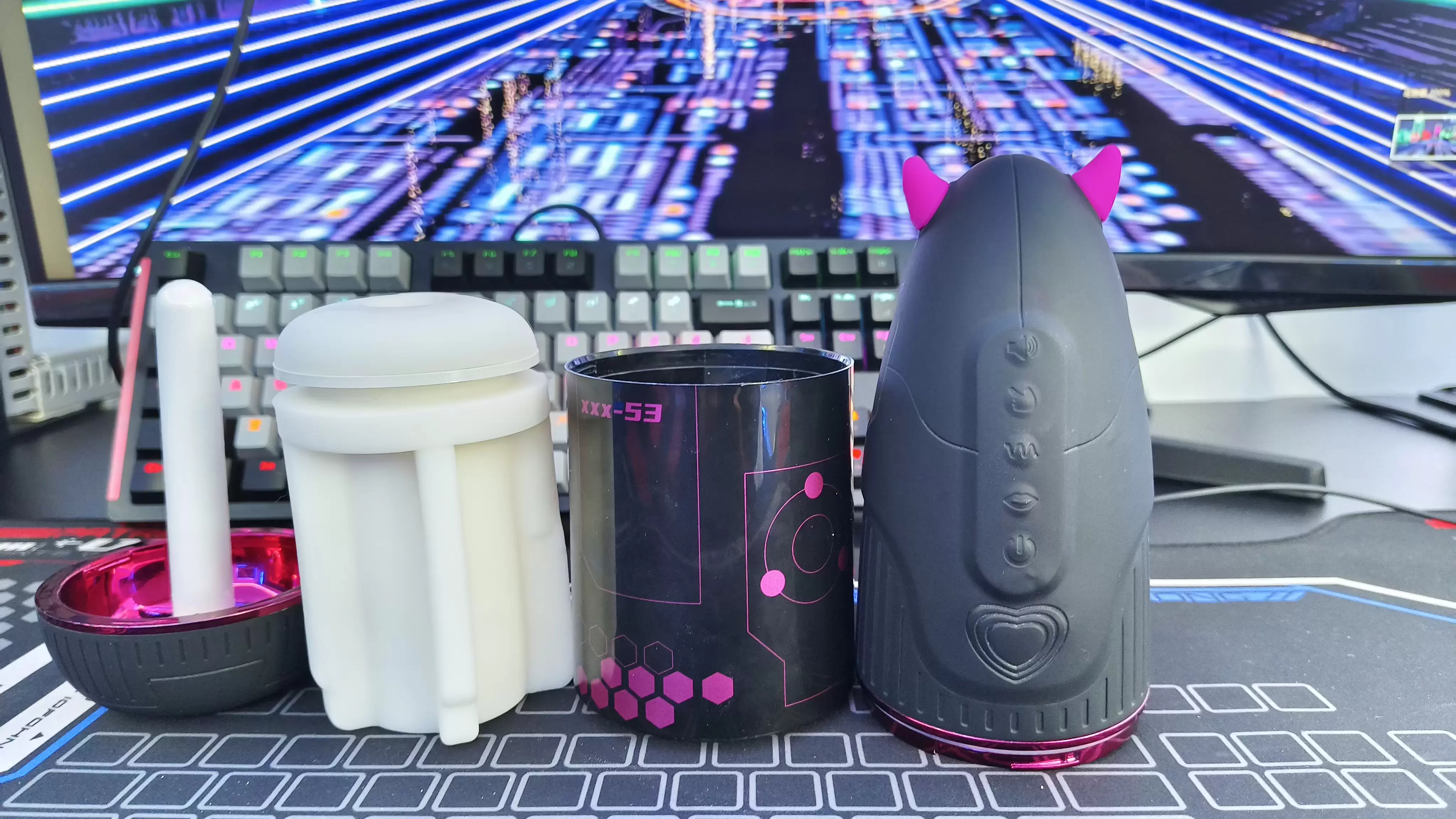 app智能化控制的杯子——YUU小恶魔APP版电动飞机杯名器测评