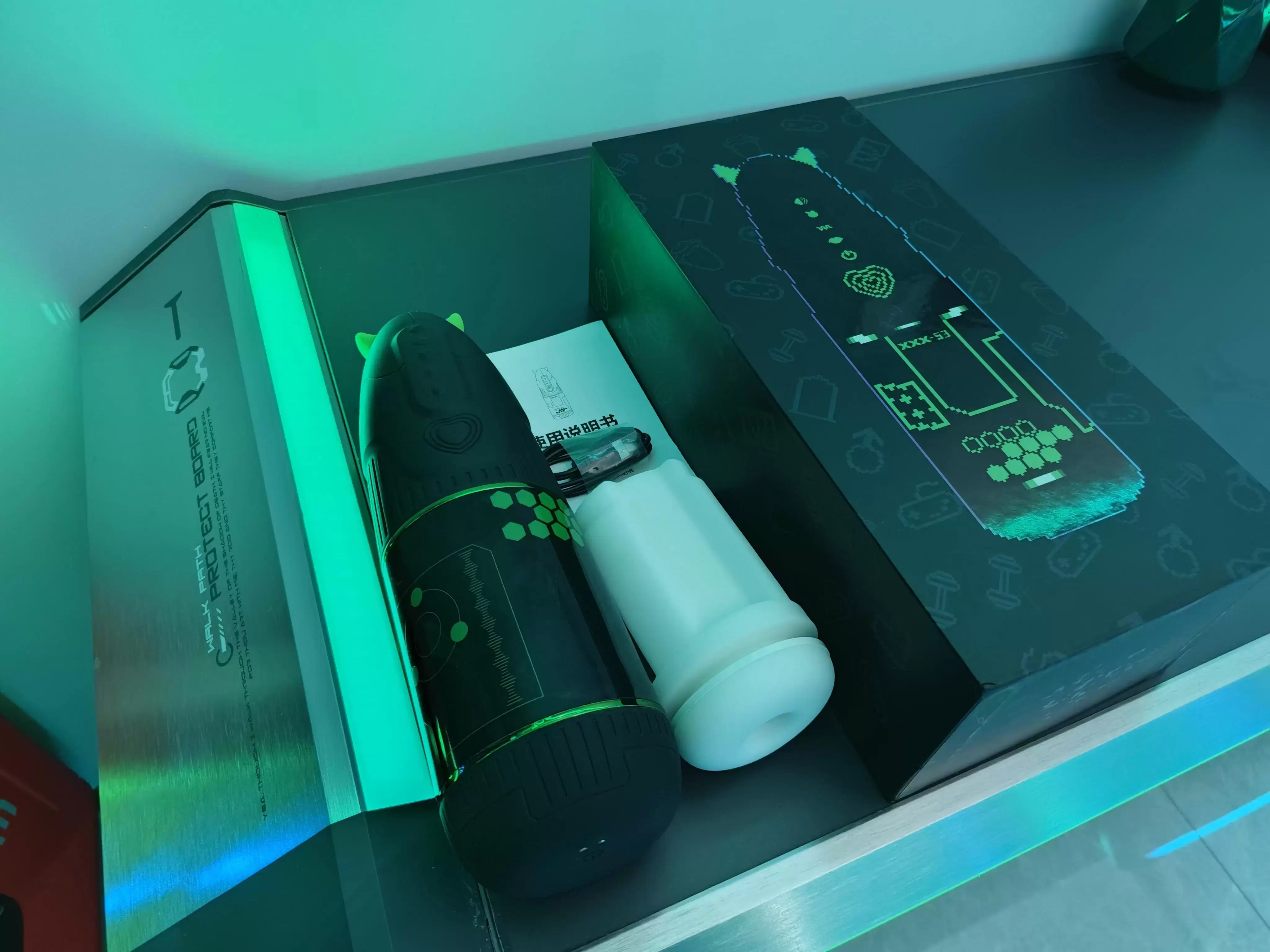 人机交互的赛博朋克智能杯-YUU小恶魔APP版飞机杯名器测评