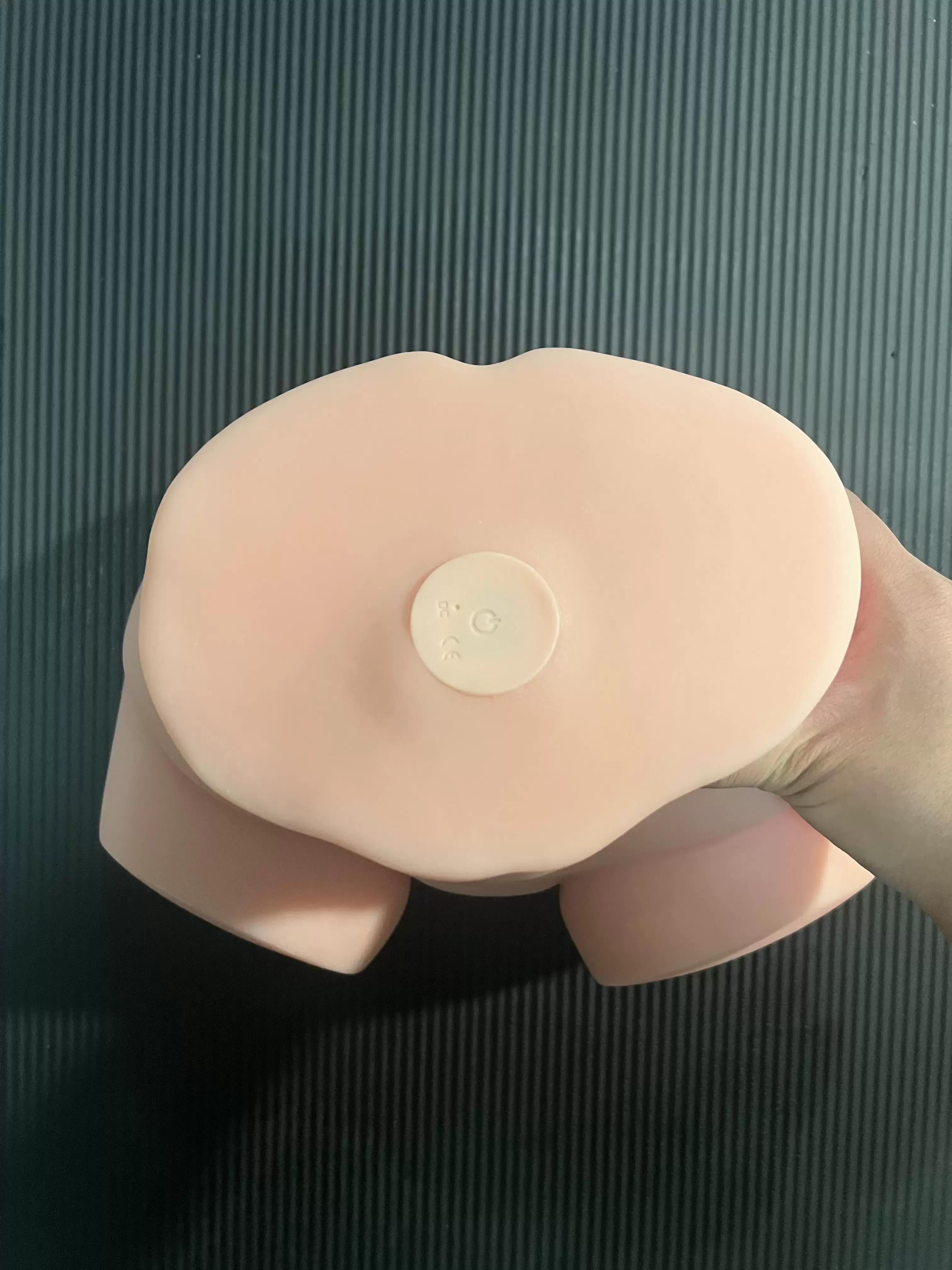 自加热第一大臀-YUU热热臀二代倒模名器测评