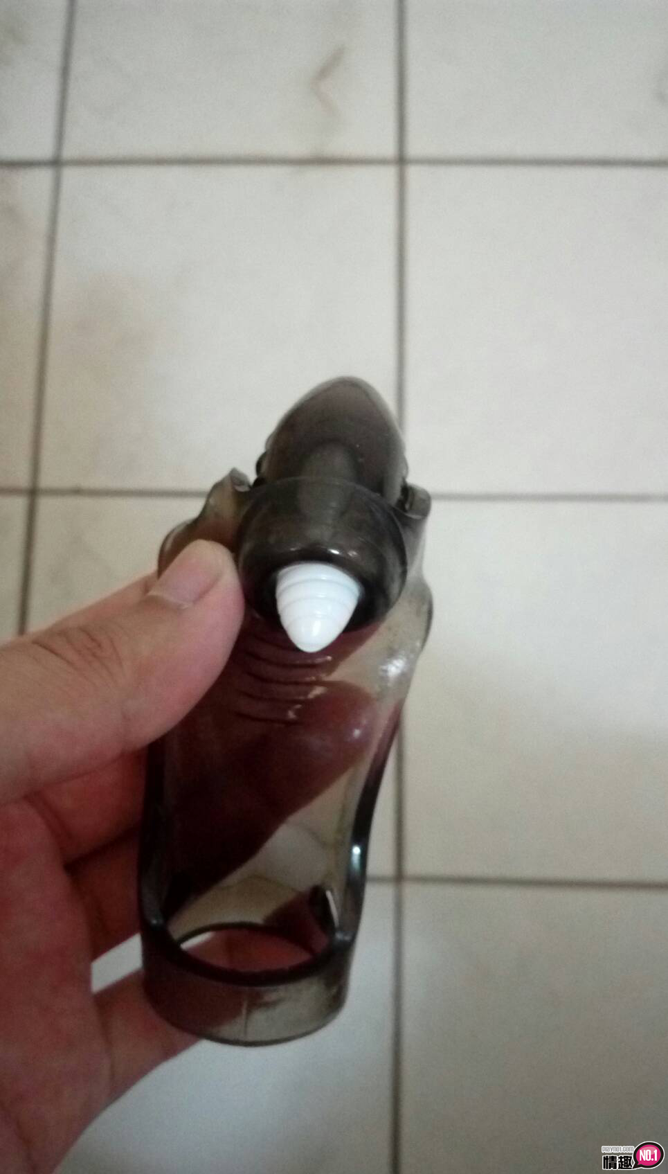 戴上恶少套环在小穴里抽插吧。恶少戏珠震动硅胶锁精老二套-恶少八爷;;;