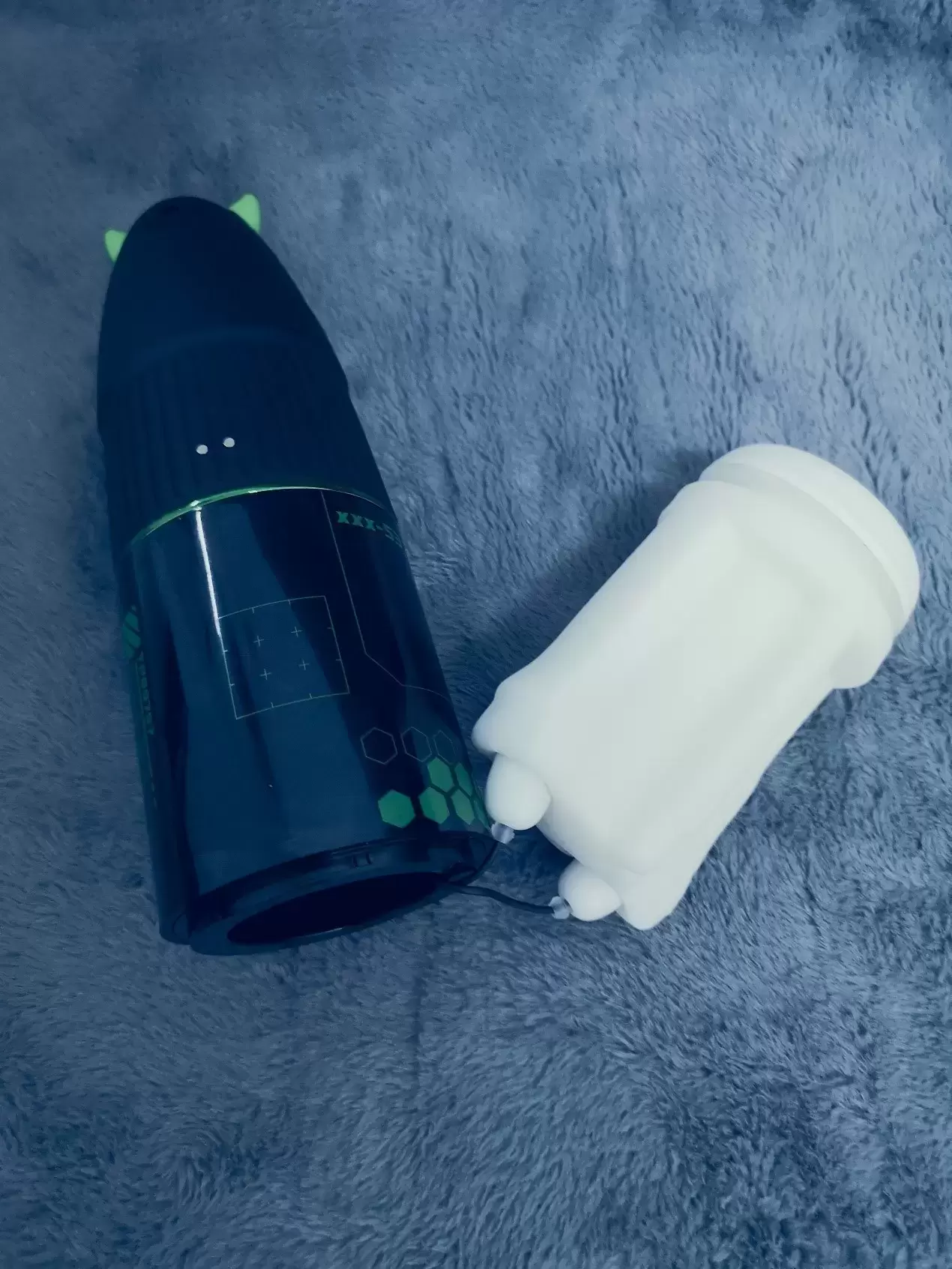 人机交互的赛博朋克智能杯-YUU小恶魔APP版飞机杯名器测评