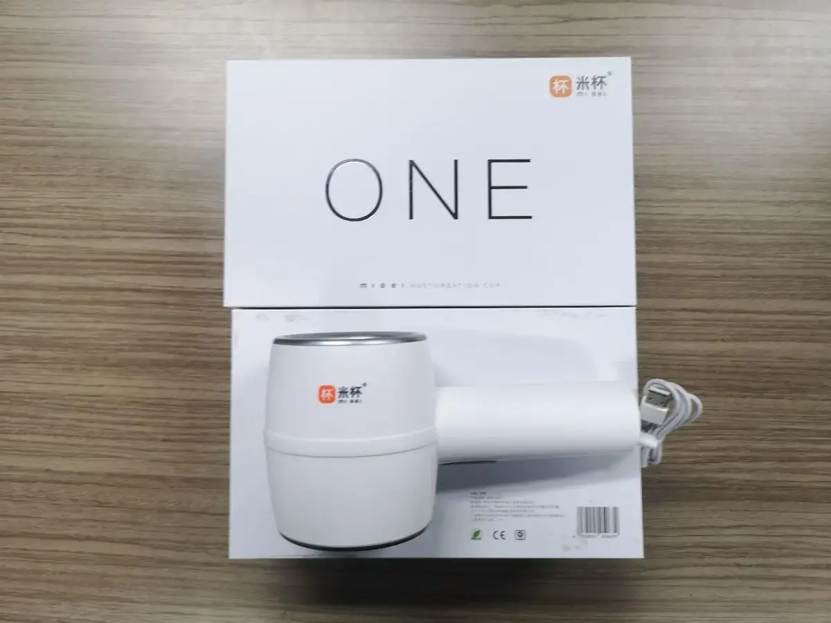 按压变速,享受操控的乐趣 – 米杯one电动飞机杯评测