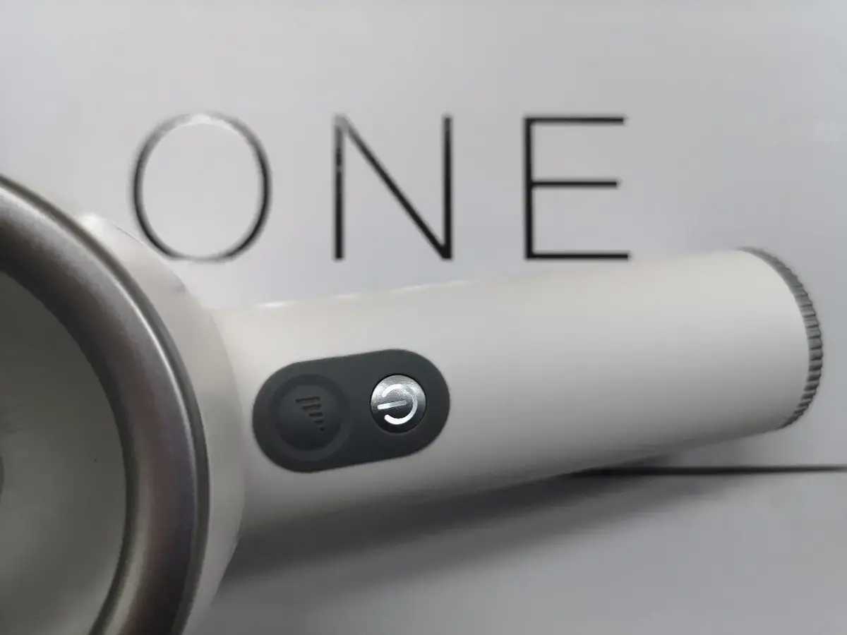 按压变速，享受操控的乐趣 – 米杯one电动飞机杯评测