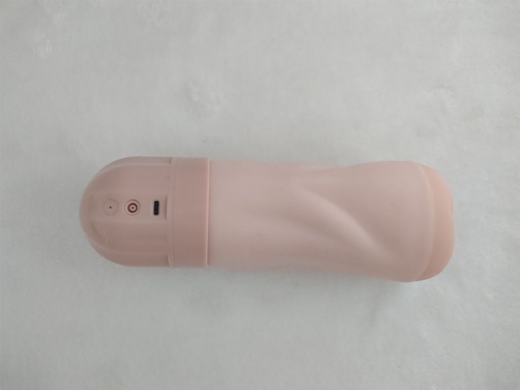 YUU吸吸酱电动飞机杯测评 – 自带吮吸功能的名器