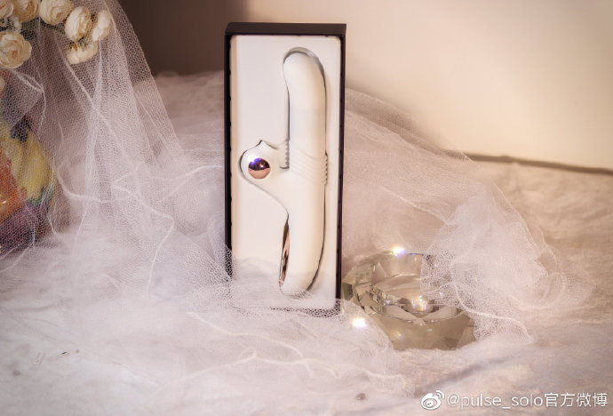 玩具测评丨“万人水书”,让人腿软的pulse solo狼吻棒