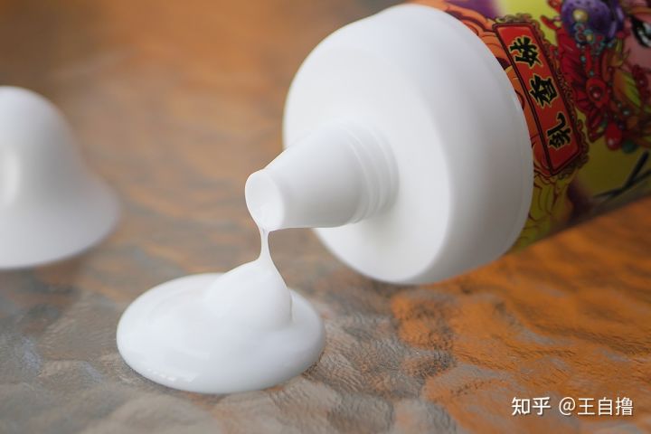 最好用的飞机杯润滑液?黏糊姐&乳香妹开箱测评