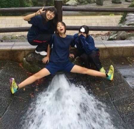 一滴快感液让她直上青云