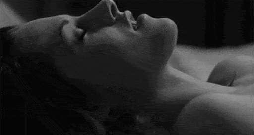 都怪你太性感!我才一时没忍住…