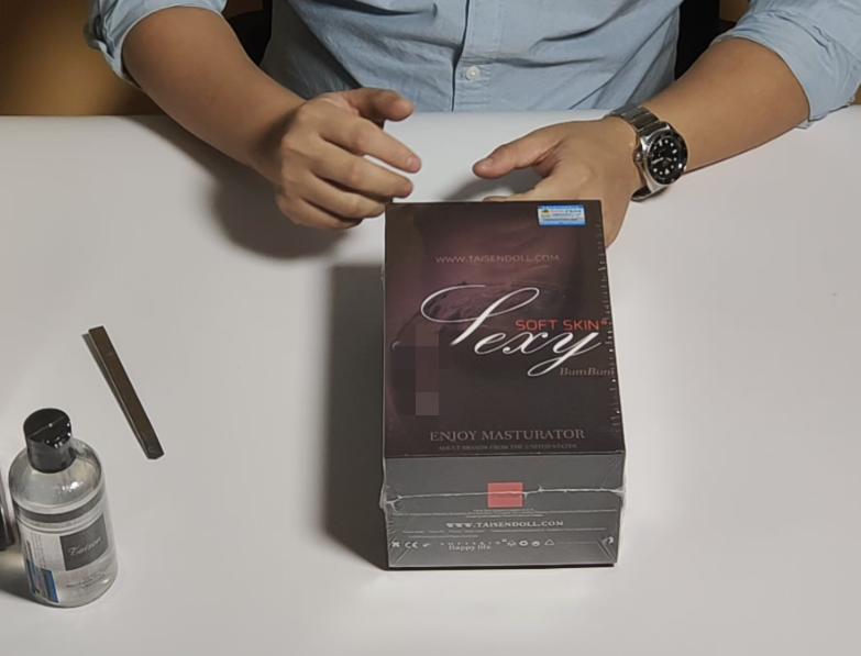 我在一家成人用品公司当飞机杯体验师