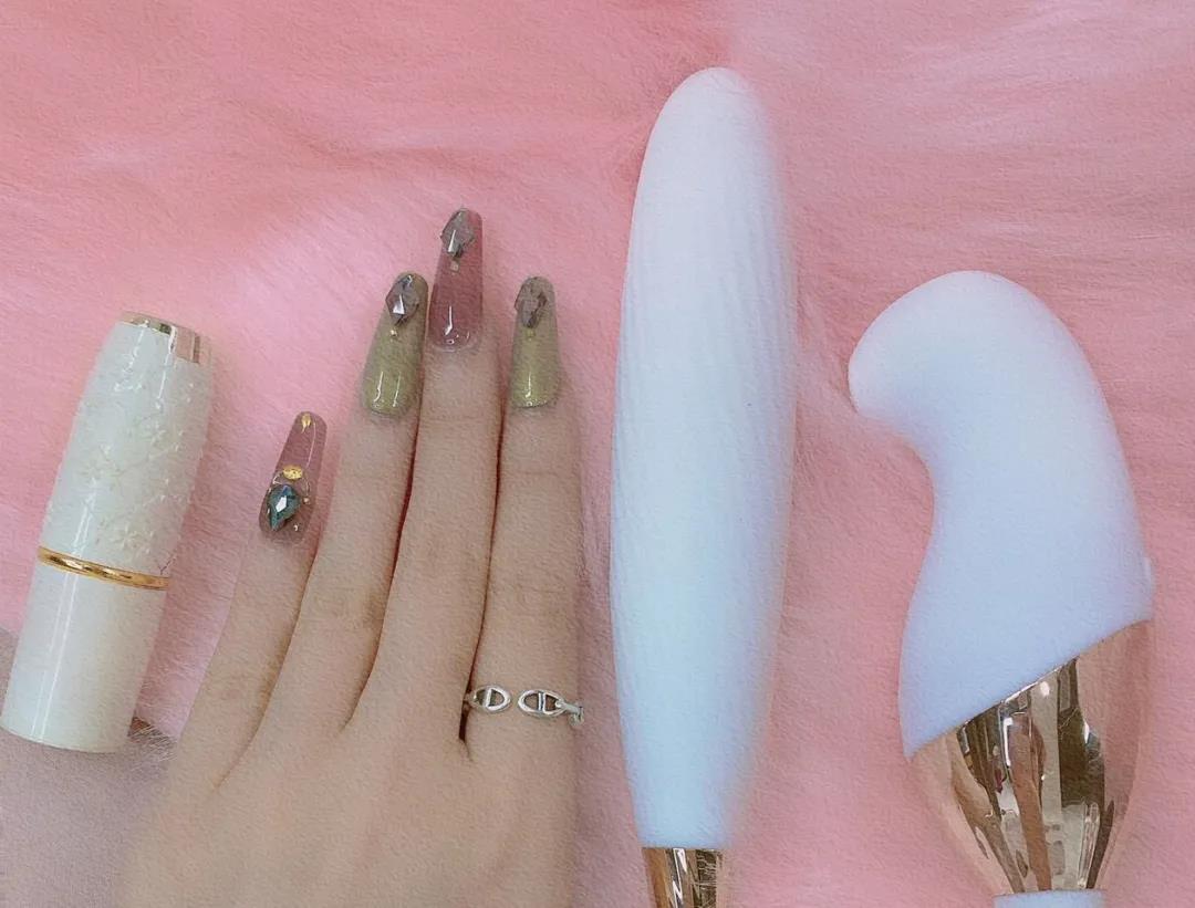 诱桃失控AI炮机吮吸按摩器测评