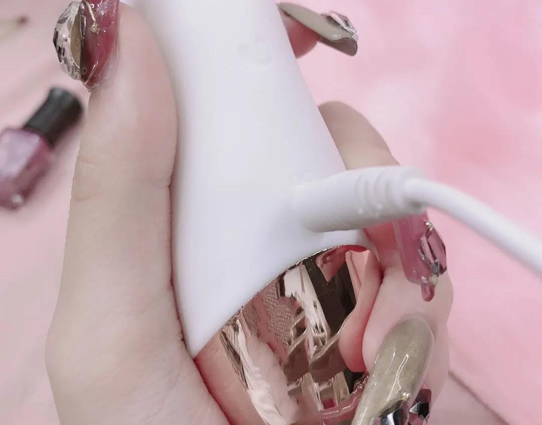 诱桃失控AI炮机吮吸按摩器测评