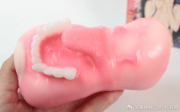 祢豆子的初次体验，重口飞机杯测评