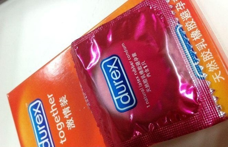 多图:8款常见品牌安全套评测,气味、外观、拉伸…