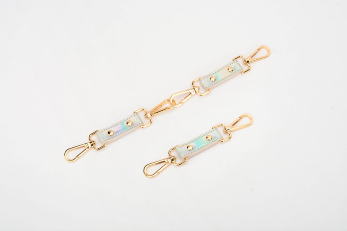 当皮革情趣套装遇上迷幻治愈风……