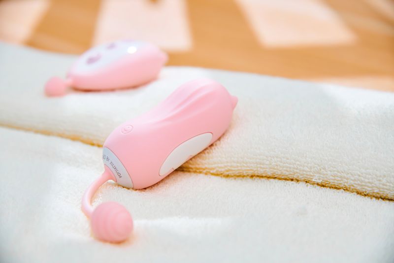 带小恶魔怪兽无线跳蛋逛街是什么感受?美女情趣体验师亲身体验