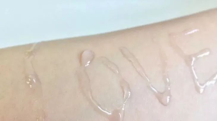 粉丝测评 | 这个美貌的礼盒,居然让我找回第一次的感觉