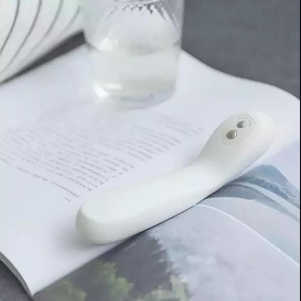 玩测评 | 看似“性冷淡风”的棒棒,却治好了我的性冷淡?