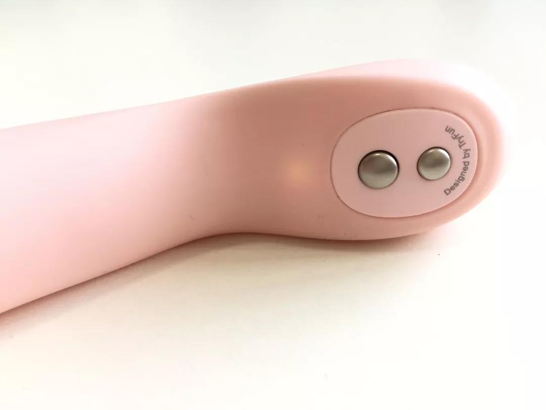 玩测评 | 看似“性冷淡风”的棒棒,却治好了我的性冷淡?