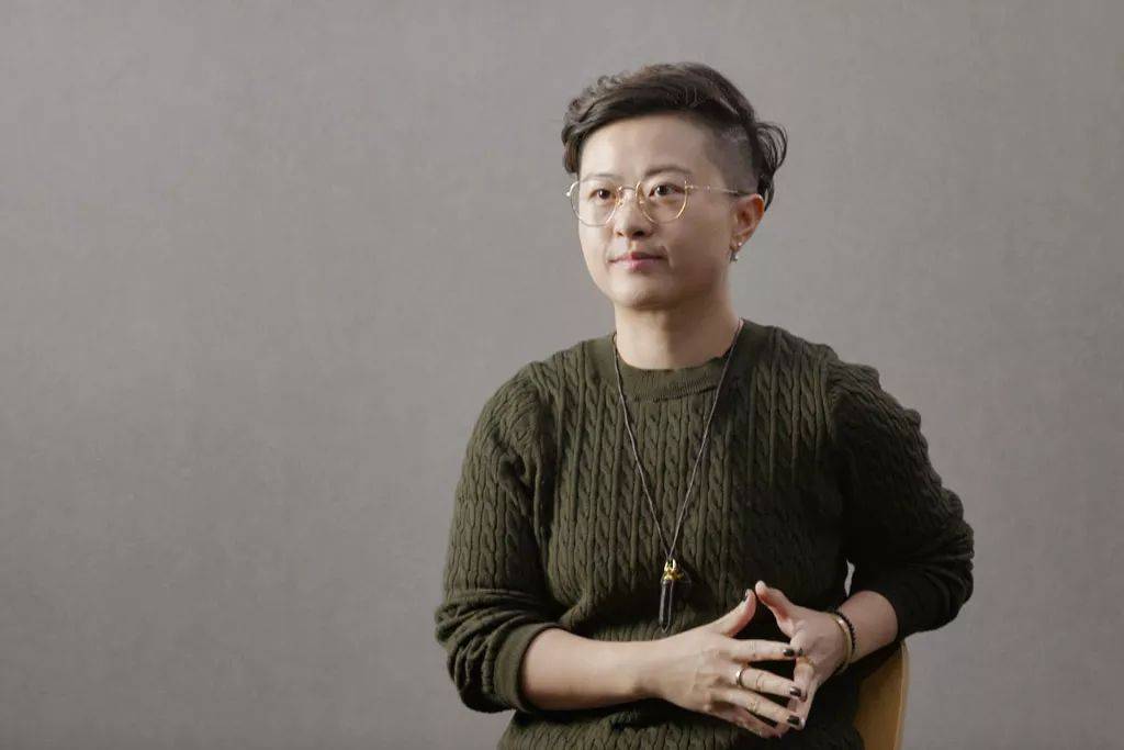 她是一个情趣玩具测评师,亲自试用了1000种产品