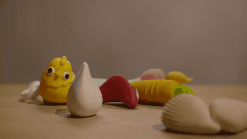 她是一个情趣玩具测评师,亲自试用了1000种产品